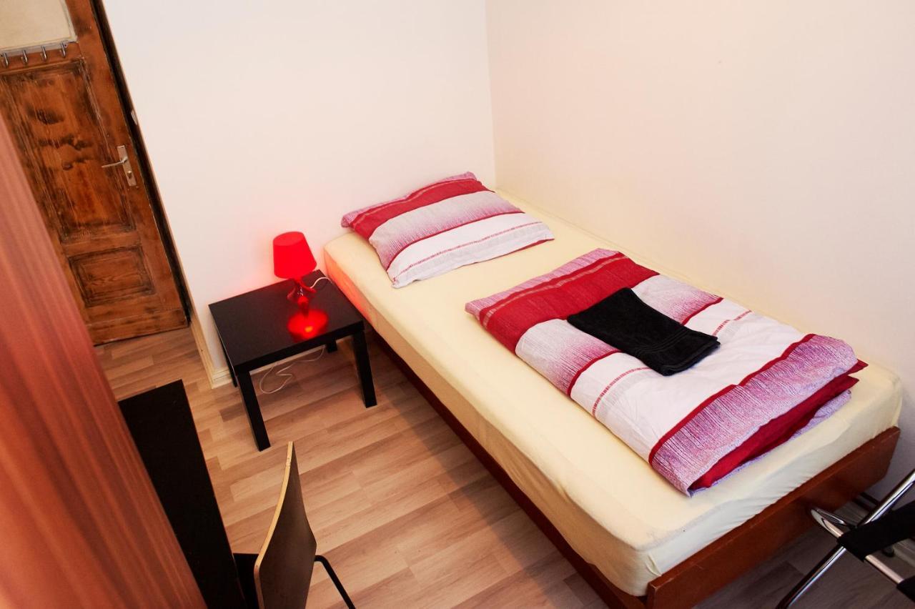 Littlefriedrichrooms @ Propellerwerk Gasthof 2*